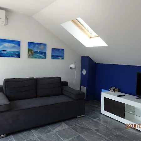 Apartment M&m Milna (Brac)