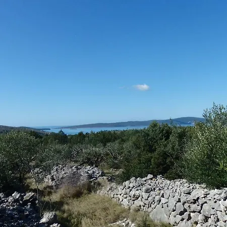 Daire M&m Milna (Brac)